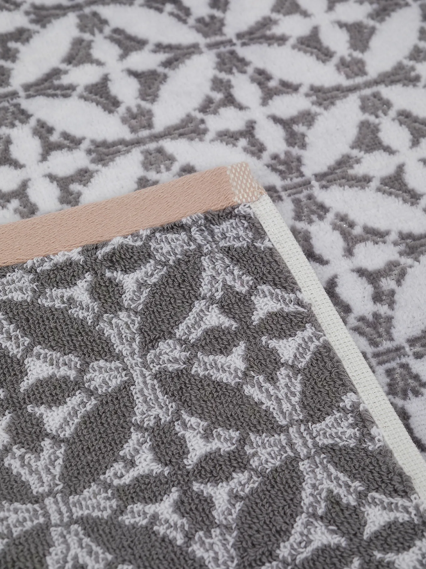 coincasa Asciugamani|Biancheria Bagno|Asciugamano cotone velour motivo geometrico Portofino Bianco/Grigio