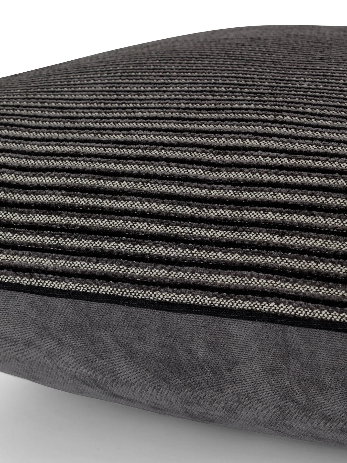 coincasa Cuscini|Cuscini Divano|Cuscino jacquard motivo righe 45x45cm Nero
